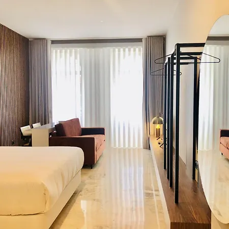 Charming Urban In Porto's Heart