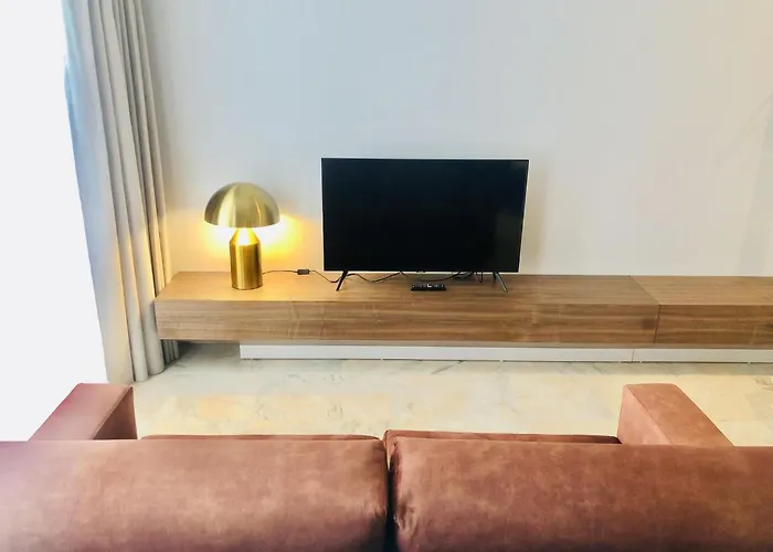 Charming Urban In Porto's Heart