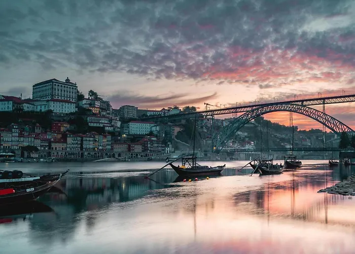 Charming Urban In Porto's Heart Порту
